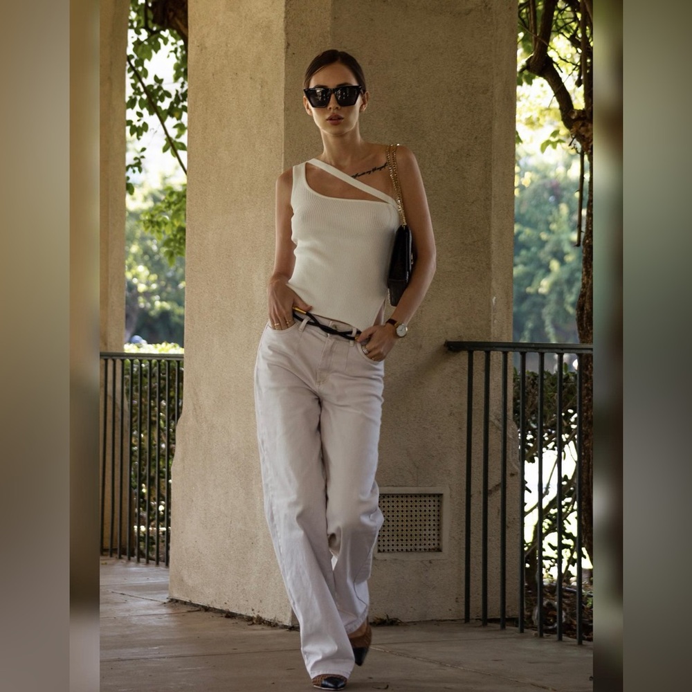 Commense White Asymmetric One-Shoulder Tank Top